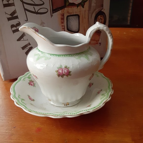 Vintage Pitcher and plate set from England by W.H. Grindley & Co. - Picture 1 of 5